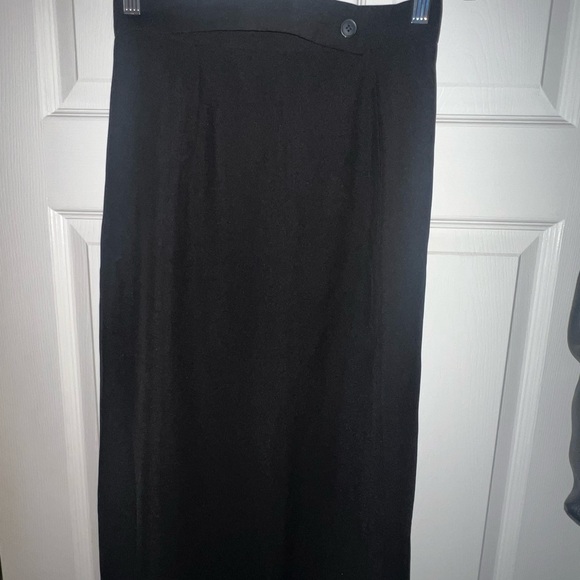 Cute black office skirt - Picture 3 of 3